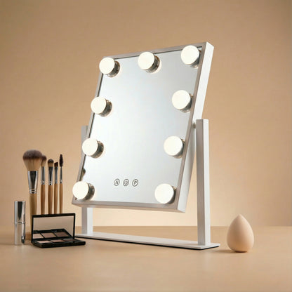 VÉRA - מראת הוליווד