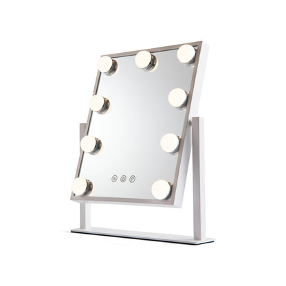 VÉRA - מראת הוליווד